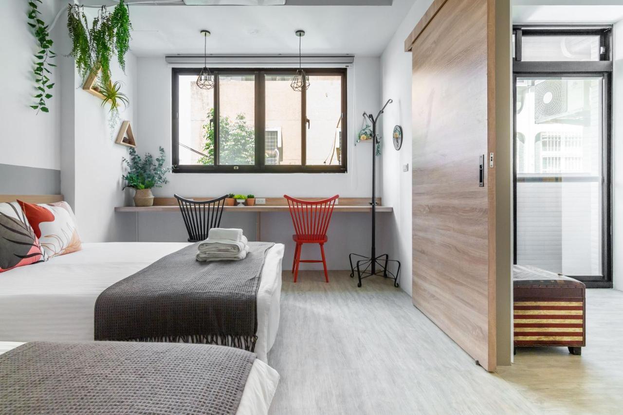 Sleepier Multi-Minsu Tainan Apartment Bagian luar foto