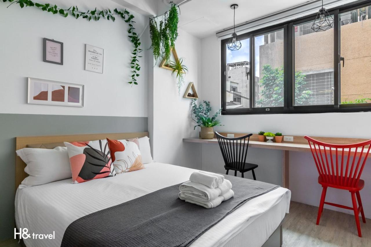 Sleepier Multi-Minsu Tainan Apartment Bagian luar foto