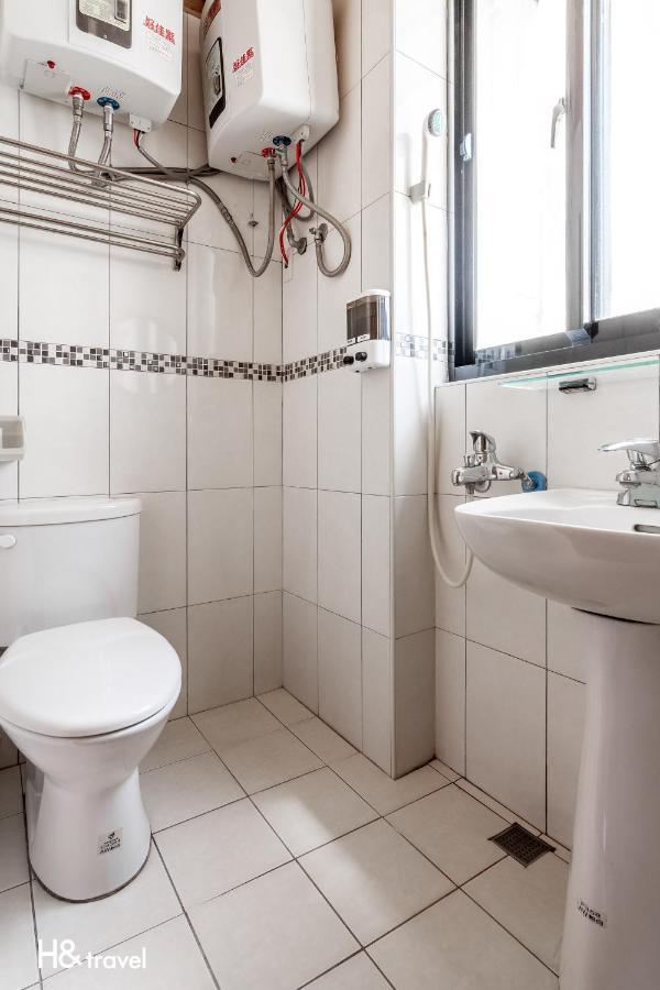 Sleepier Multi-Minsu Tainan Apartment Bagian luar foto