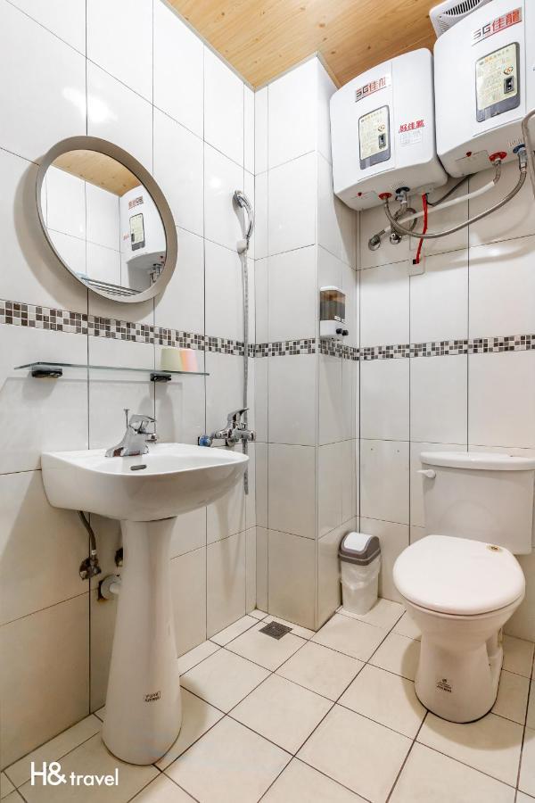 Sleepier Multi-Minsu Tainan Apartment Bagian luar foto