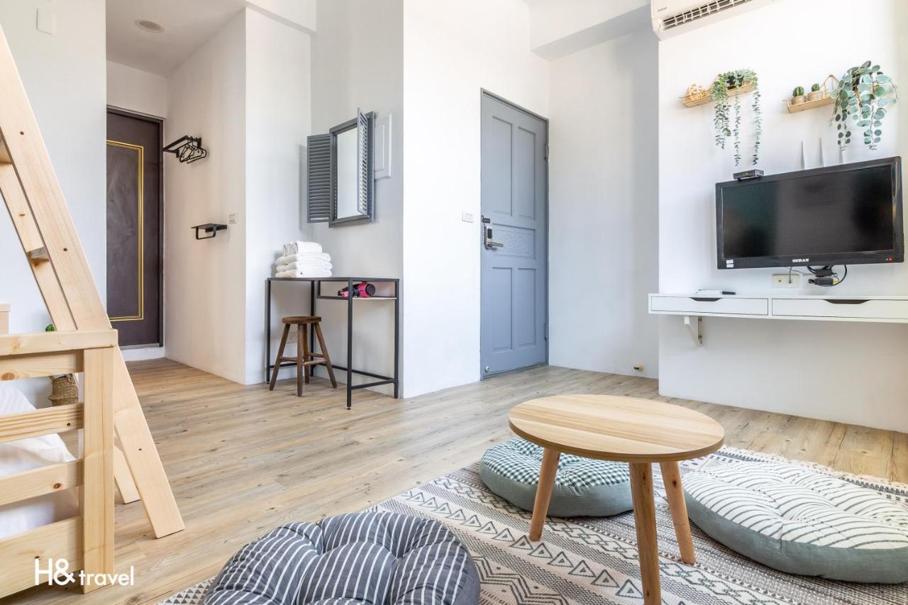 Sleepier Multi-Minsu Tainan Apartment Bagian luar foto