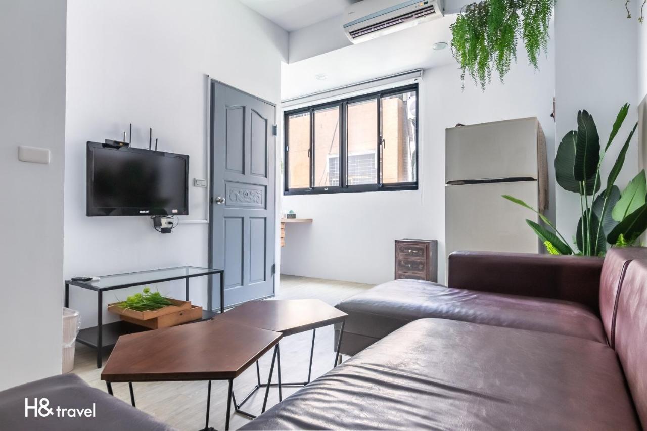 Sleepier Multi-Minsu Tainan Apartment Bagian luar foto