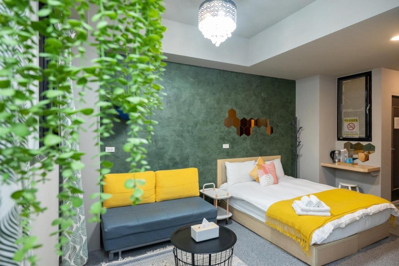 Sleepier Multi-Minsu Tainan Apartment Bagian luar foto