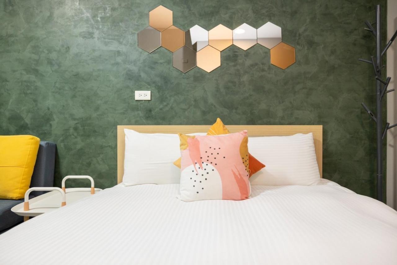 Sleepier Multi-Minsu Tainan Apartment Bagian luar foto